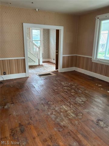 2329 Broad Street, Parkersburg, WV 26101