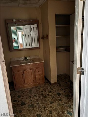 2329 Broad Street, Parkersburg, WV 26101