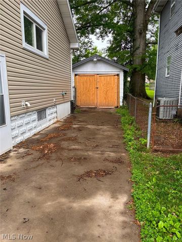 2329 Broad Street, Parkersburg, WV 26101