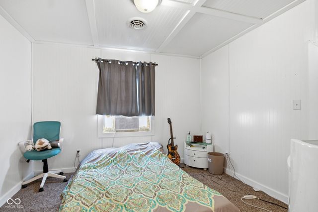 1211 S 17th Street, New Castle, IN 47362