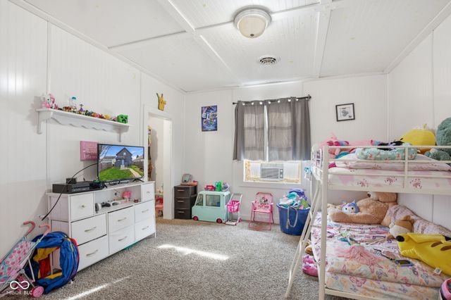 1211 S 17th Street, New Castle, IN 47362