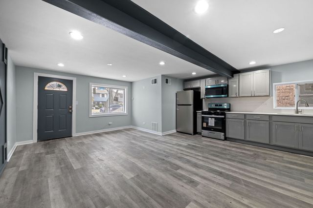 21616 Peterson Avenue, Sauk Village, IL 60411