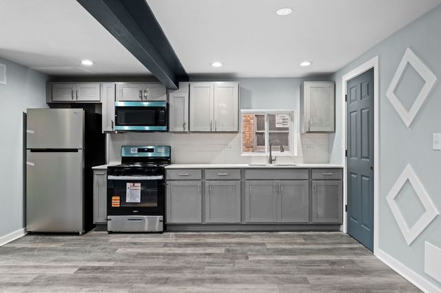 21616 Peterson Avenue, Sauk Village, IL 60411