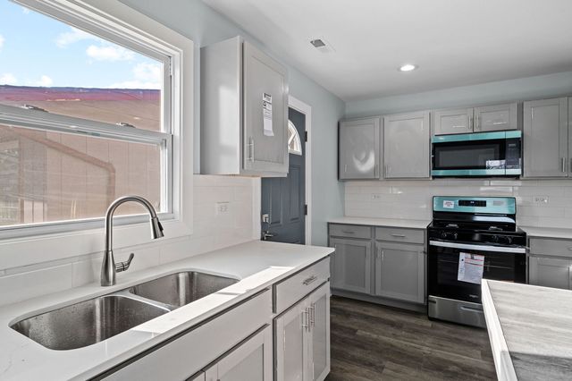 21616 Peterson Avenue, Sauk Village, IL 60411