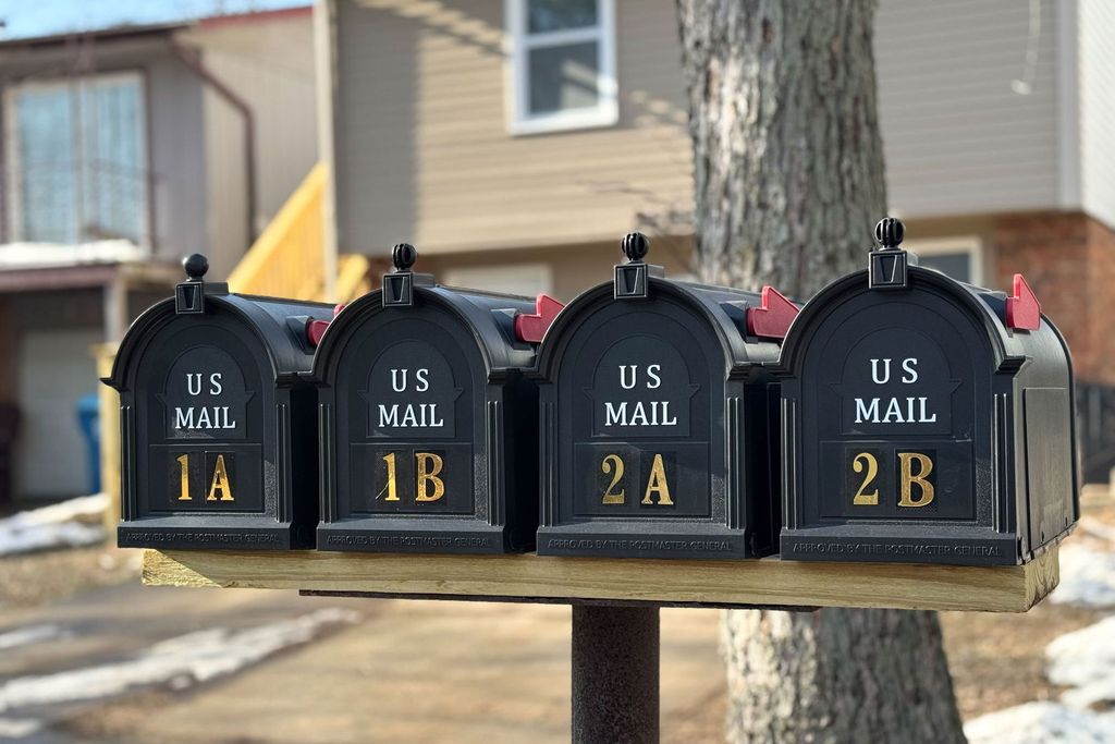 21616 Peterson Avenue, Sauk Village, IL 60411