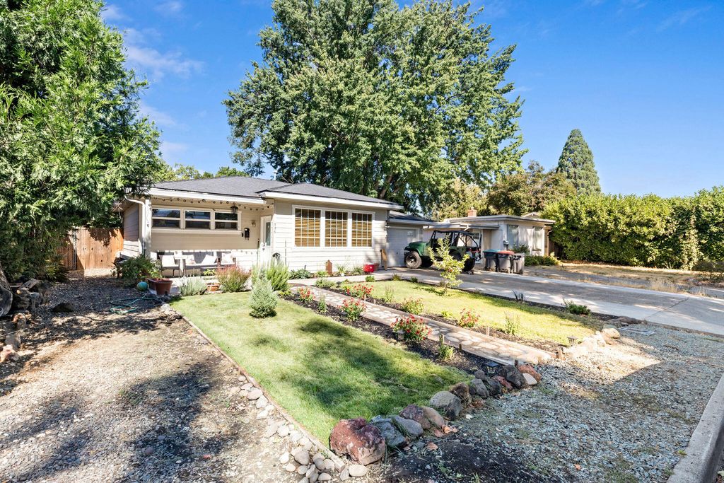 936 Alta Street, Medford, OR 97501