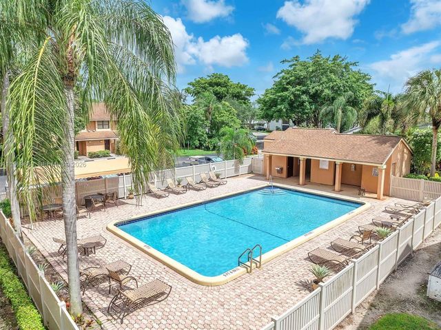 3699 N Carambola Circle N 2837, Coconut Creek, FL 33066