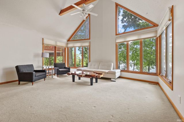 8819 E Southshore Drive, Unionville, IN 47468