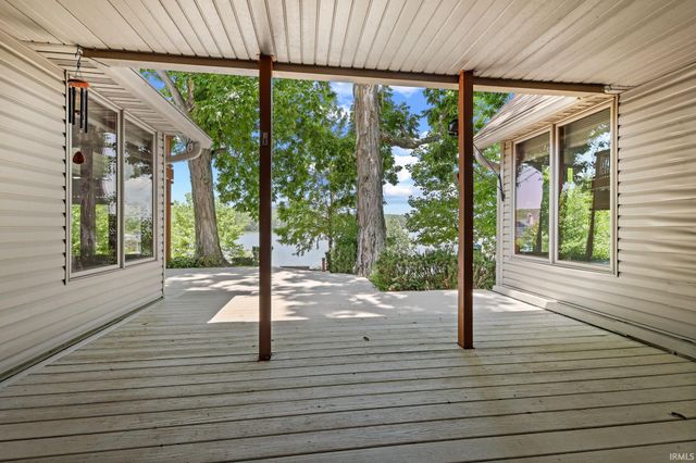 8819 E Southshore Drive, Unionville, IN 47468