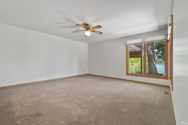 8819 E Southshore Drive, Unionville, IN 47468