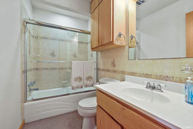 8819 E Southshore Drive, Unionville, IN 47468