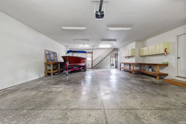 8819 E Southshore Drive, Unionville, IN 47468