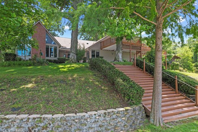 8819 E Southshore Drive, Unionville, IN 47468