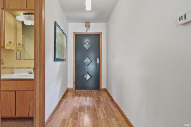 8819 E Southshore Drive, Unionville, IN 47468