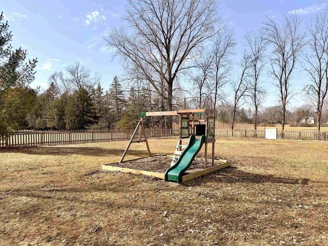 N1443 GREENWOOD ROAD, Greenville, WI 54942