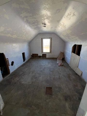 13894 Tacoma Street, Detroit, MI 48205