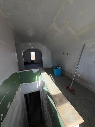 13894 Tacoma Street, Detroit, MI 48205