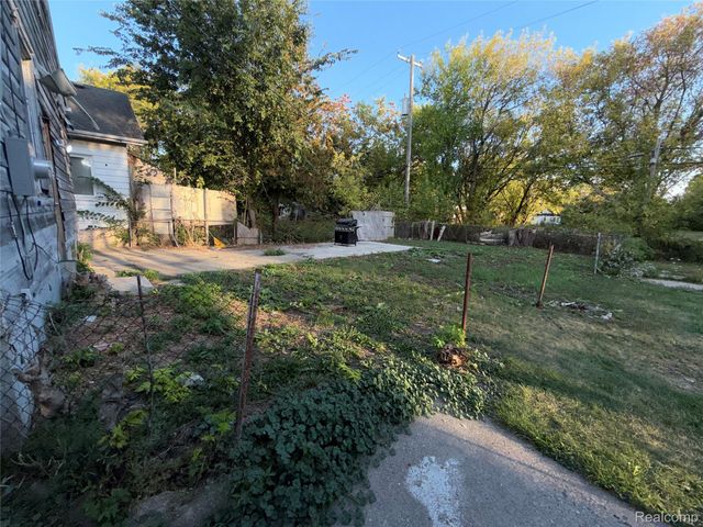 13894 Tacoma Street, Detroit, MI 48205