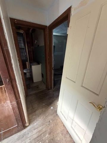 13894 Tacoma Street, Detroit, MI 48205