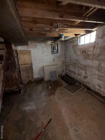 13894 Tacoma Street, Detroit, MI 48205