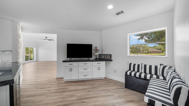 15502 Kitty Hawk Drive, Waller, TX 77484