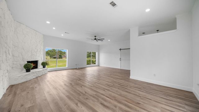 15502 Kitty Hawk Drive, Waller, TX 77484