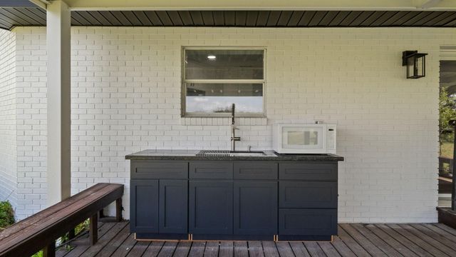 15502 Kitty Hawk Drive, Waller, TX 77484