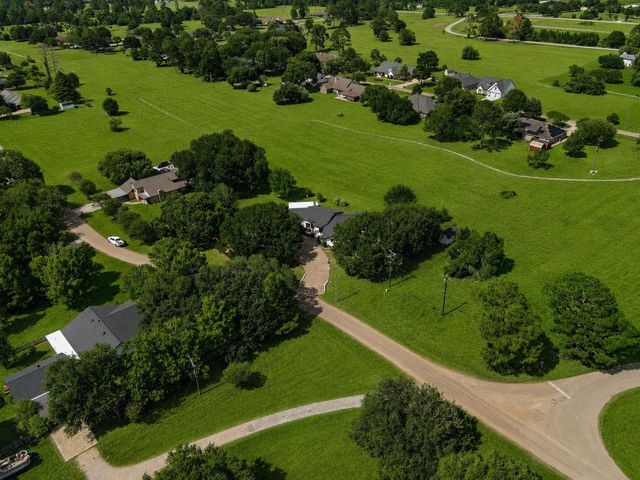 15502 Kitty Hawk Drive, Waller, TX 77484