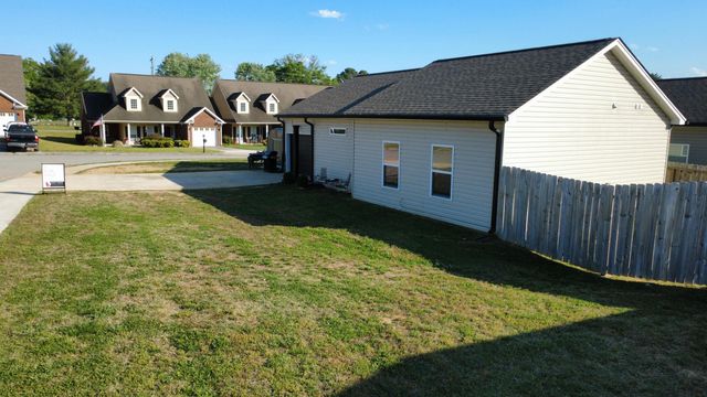 194 Norman Creek Rd, Evensville, TN 37332