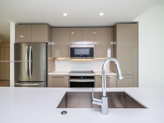2000 Metropica Way 2509, Sunrise, FL 33323