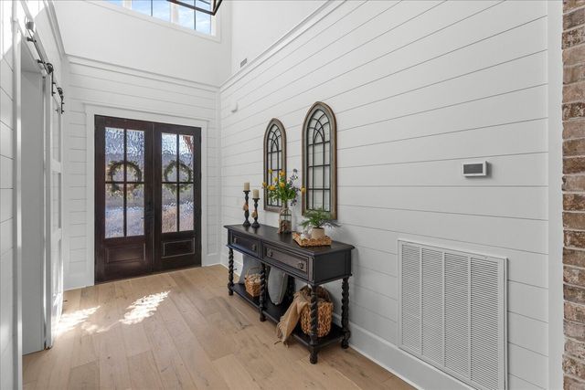 835 Edgewater Way, Jasper, TN 37347