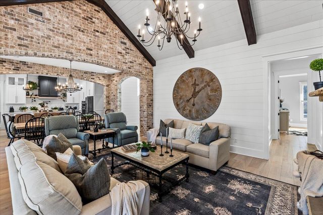 835 Edgewater Way, Jasper, TN 37347