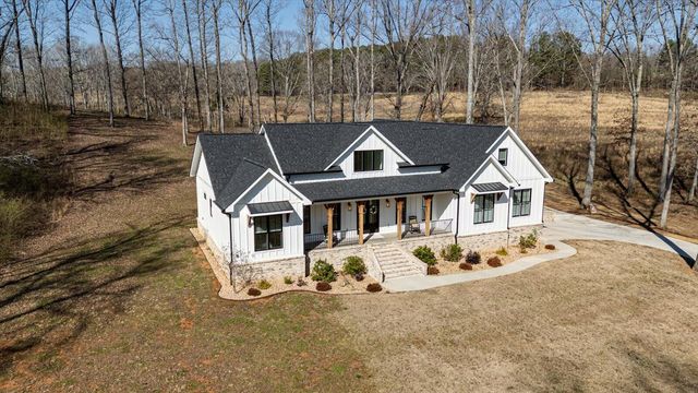 835 Edgewater Way, Jasper, TN 37347