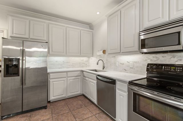 723 S Poydras Street, Lewisville, TX 75057