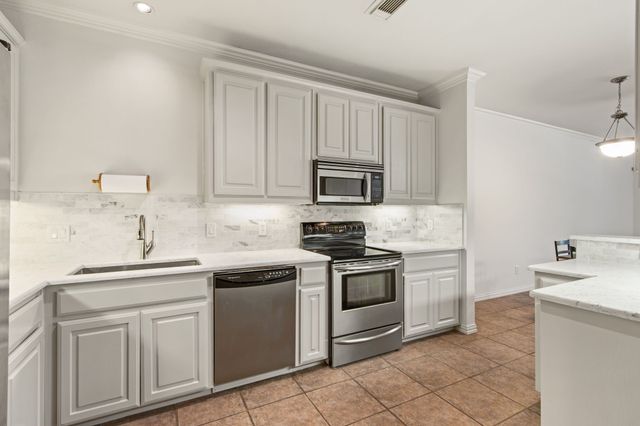 723 S Poydras Street, Lewisville, TX 75057