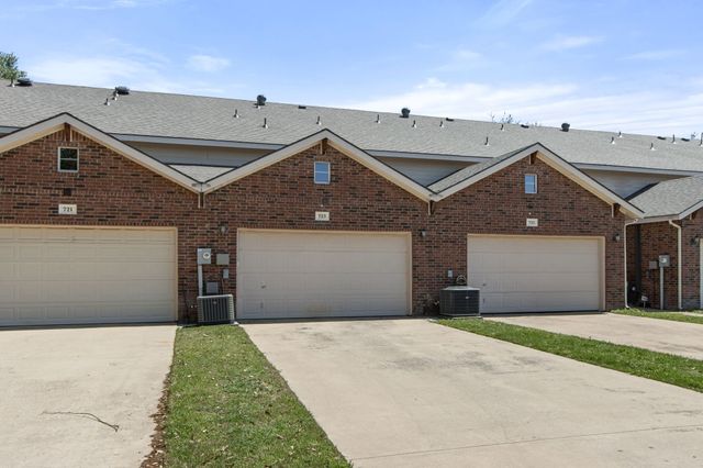 723 S Poydras Street, Lewisville, TX 75057