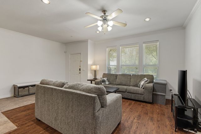 723 S Poydras Street, Lewisville, TX 75057