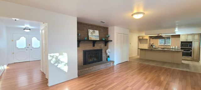 4891 Hackberry Ln, Sacramento, CA 95841