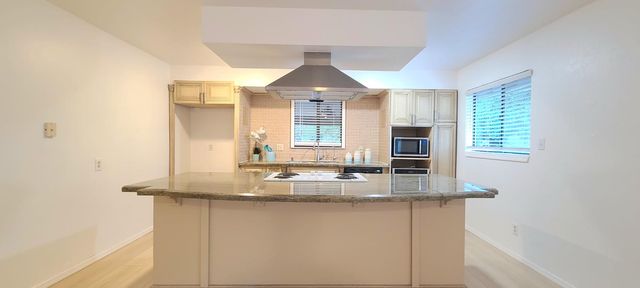 4891 Hackberry Ln, Sacramento, CA 95841