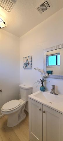 4891 Hackberry Ln, Sacramento, CA 95841