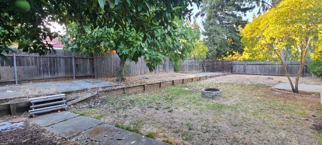 4891 Hackberry Ln, Sacramento, CA 95841