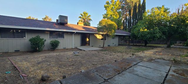 4891 Hackberry Ln, Sacramento, CA 95841