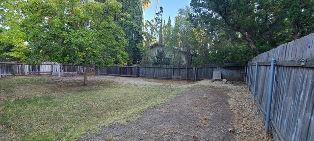 4891 Hackberry Ln, Sacramento, CA 95841