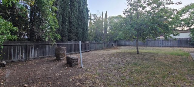 4891 Hackberry Ln, Sacramento, CA 95841