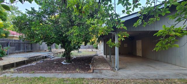 4891 Hackberry Ln, Sacramento, CA 95841