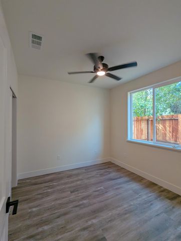 4891 Hackberry Ln, Sacramento, CA 95841