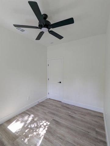 4891 Hackberry Ln, Sacramento, CA 95841