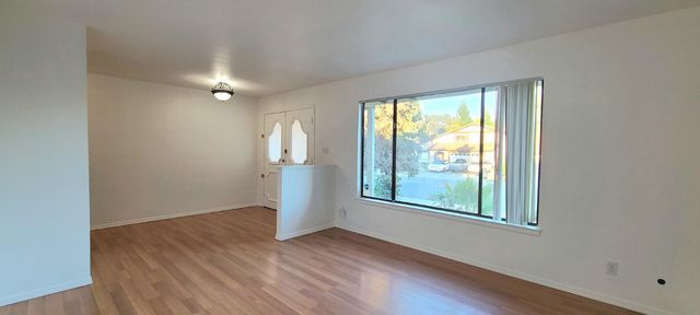 4891 Hackberry Ln, Sacramento, CA 95841