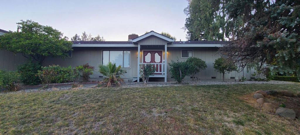 4891 Hackberry Ln, Sacramento, CA 95841