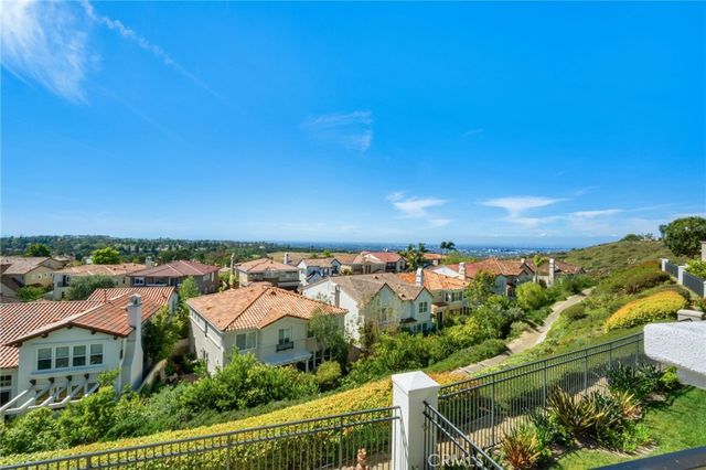 15 Renata, Newport Coast, CA 92657